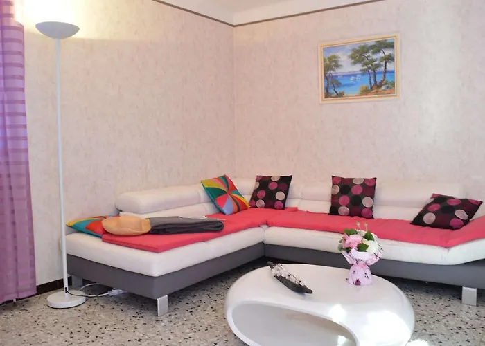 Maison 4 Pieces Avec Terrasse, Climatisation Et Parking - Proche A - Fr-1-226a-48 Feriehus *