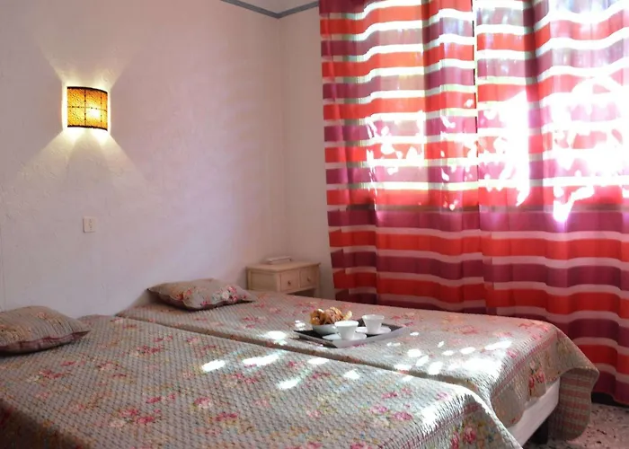 Maison 4 Pieces Avec Terrasse, Climatisation Et Parking - Proche A - Fr-1-226a-48 Fréjus