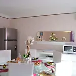 Maison 4 Pieces Avec Terrasse, Climatisation Et Parking - Proche A - Fr-1-226a-48 Vakantiehuis
