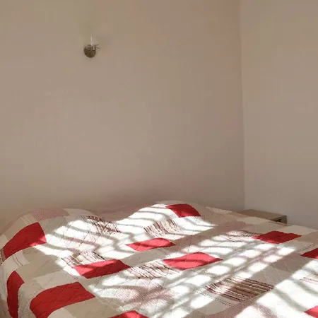 Сasa de vacaciones Maison 4 Pieces Avec Terrasse, Climatisation Et Parking - Proche A - Fr-1-226a-48 *