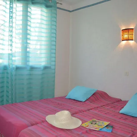 Maison 4 Pieces Avec Terrasse, Climatisation Et Parking - Proche A - Fr-1-226a-48 * Fréjus