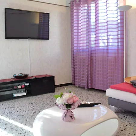 Maison 4 Pieces Avec Terrasse, Climatisation Et Parking - Proche A - Fr-1-226a-48 Ferienhaus *