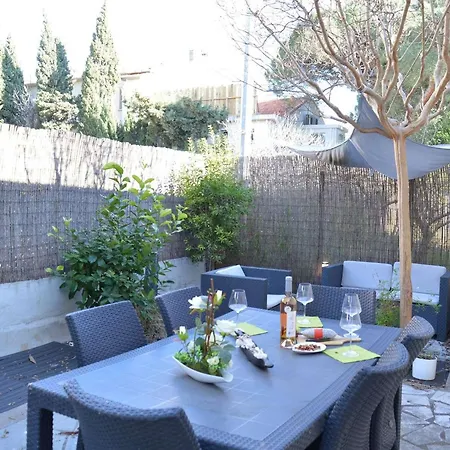 Maison 4 Pieces Avec Terrasse, Climatisation Et Parking - Proche A - Fr-1-226a-48 * Fréjus