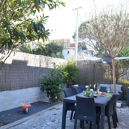 Maison 4 Pieces Avec Terrasse, Climatisation Et Parking - Proche A - Fr-1-226a-48 Fréjus