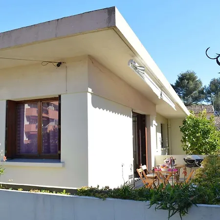 Maison 4 Pieces Avec Terrasse, Climatisation Et Parking - Proche A - Fr-1-226a-48 * Fréjus