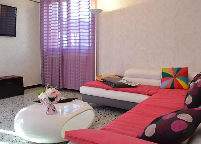 Maison 4 Pieces Avec Terrasse, Climatisation Et Parking - Proche A - Fr-1-226a-48 * Fréjus